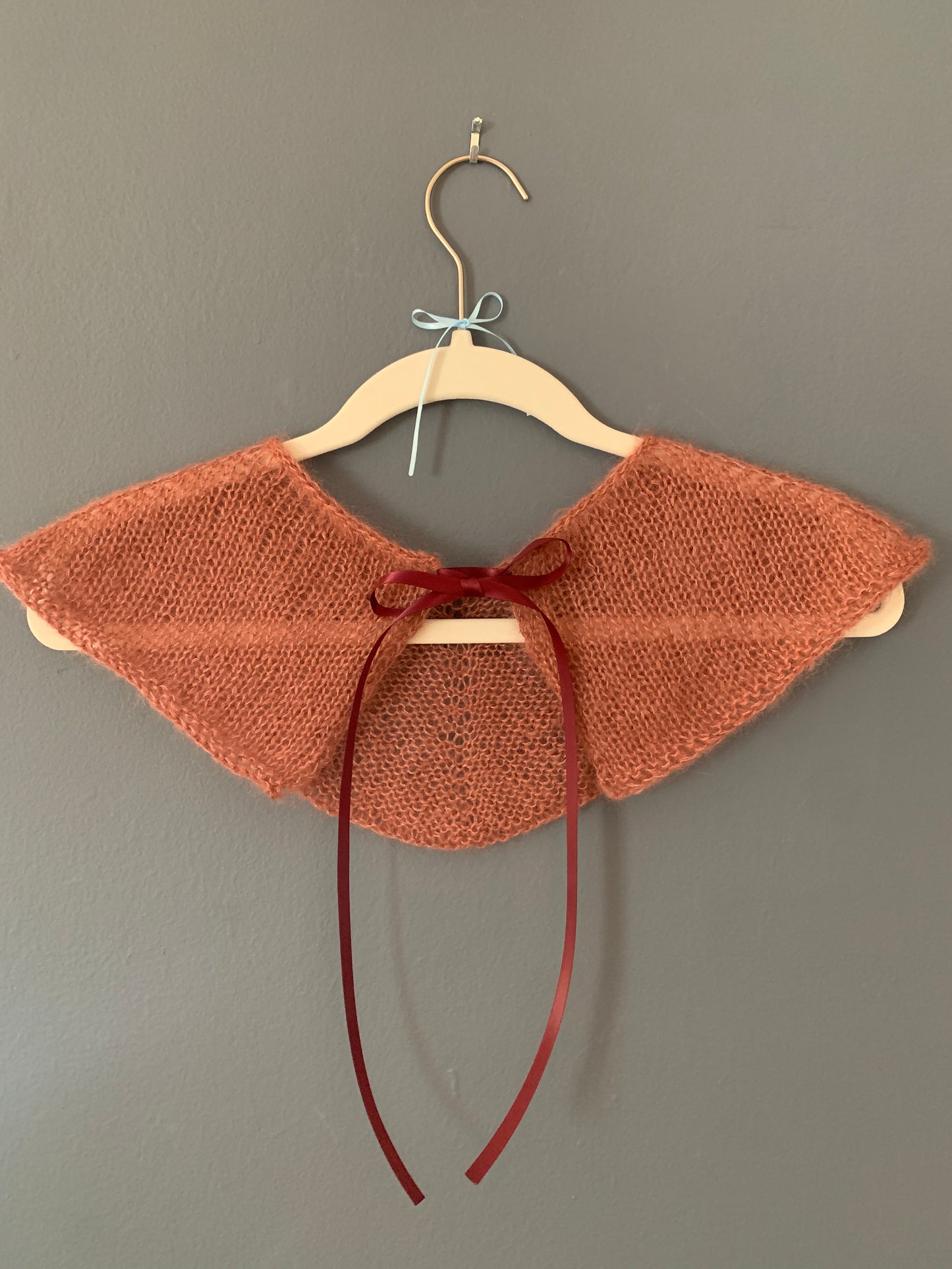 Rose Capelet